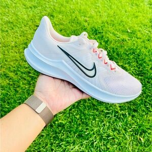 Nike downshifter light soft pink women’s 11.5